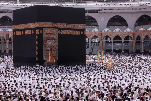 Uluslararası İslam Fıkıh Akademisi, Kıdemli Âlimler Konseyi'nin izin almadan hacca gitmenin caiz olmadığına ilişkin bildirisini takdirle karşıladı