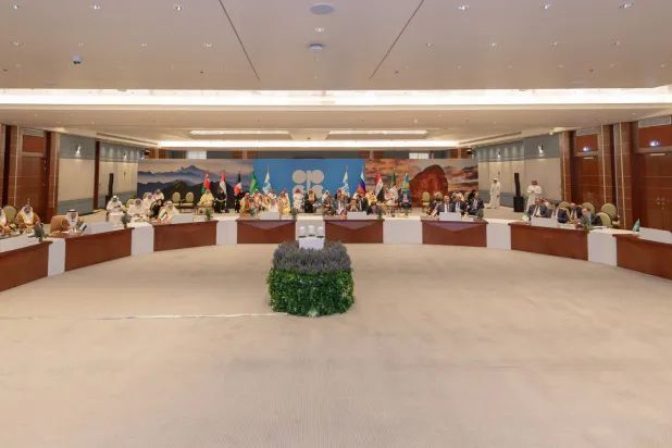 اجتماع بعض وزراء الطاقة والنفط حضورياً في الرياض (وزارة الطاقة السعودية)