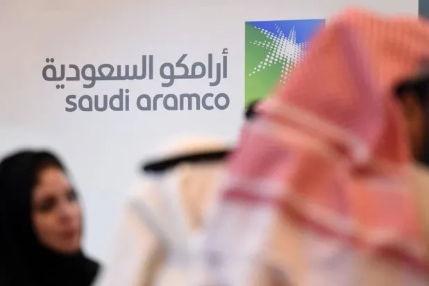 صورة من داخل شركة «أرامكو السعودية» (أ.ف.ب)