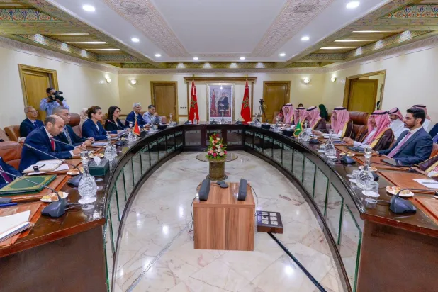 اجتماع وزير الصناعة والثروة المعدنية السعودي والوفد المرافق مع مسؤولين في المغرب (منصة إكس)