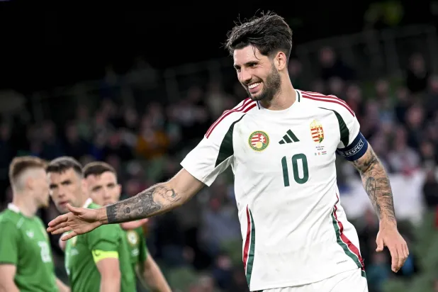 المجر تعلق آمالها على سوبوسلاي لاعب ليفربول (إ.ب.أ)