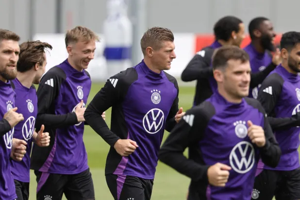 جانب من تدريبات المنتخب الألماني الأخيرة (إ.ب.أ)