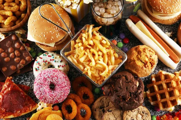 الوجبات الدسمة غنية بالسكر والدهون المشبعة (جامعة دركسل)
