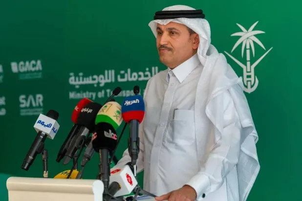 المهندس صالح الجاسر وزير النقل السعودي خلال المؤتمر الصحافي في مكة (واس)