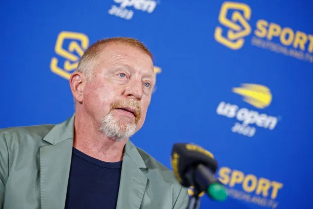 بوريس بيكر قلق على التنس الألماني (د.ب.أ)