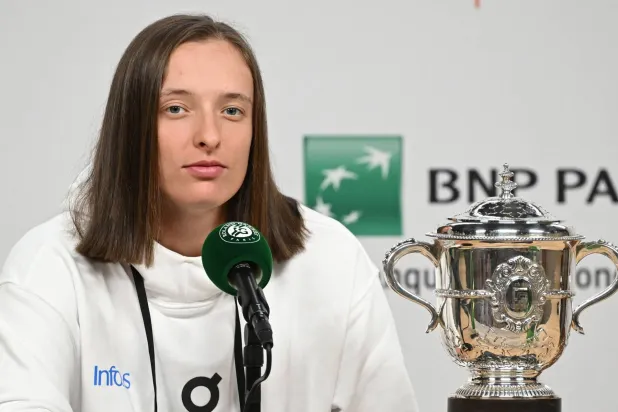 شفيونتيك بطلة رولان غاروس (أ.ف.ب)