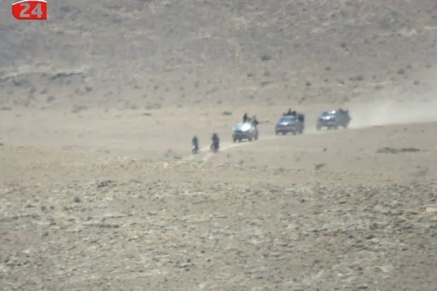 قوّة أمنية تفتش منزل مهرب بالسويداء (السويداء 24)