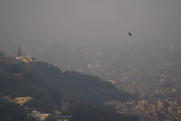 يشكل تلوث الهواء عاملاً مسبباً لـ135 مليون وفاة مبكرة حول العالم بين عامَي 1980 و2020 (أ.ب)