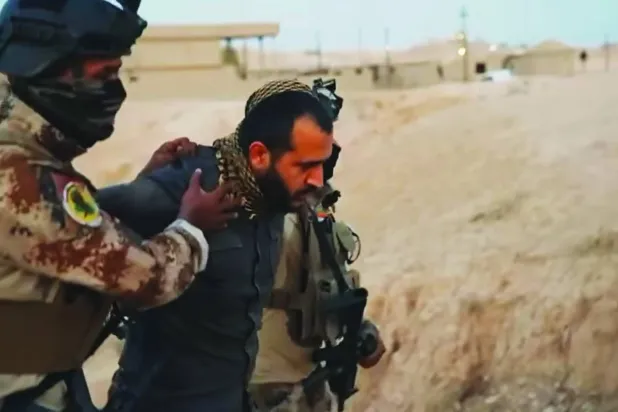 صورة أرشيفية وزعها الجيش العراقي خلال إحدى مداهمات «أوكار داعش»