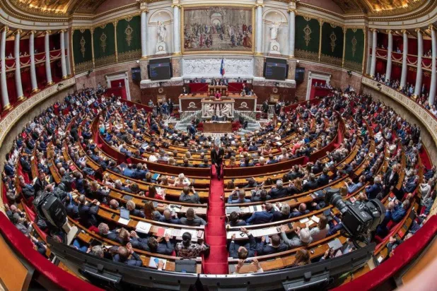 صورة أرشيفية لجلسة عامة بالجمعية الوطنية بالبرلمان الفرنسي (الشرق الأوسط)