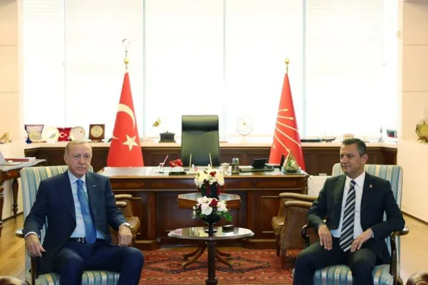 Erdoğan'ın Cumhuriyet Halk Partisi ziyareti "Cumhur İttifakı"nda krize yol açtı (Türkiye Cumhurbaşkanlığı)