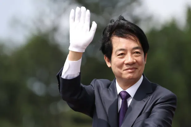 الرئيس التايواني لاي تشينغ-تي خلال الذكرى المئوية لتأسيس الأكاديمية العسكرية التايوانية في كاوشيونغ (إ.ب.أ)