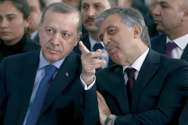  أرشيفية لعبد الله غل وإردوغان اللذين شاركا في تأسيس حزب «العدالة والتنمية» وتفرقت بهما الطرق في عام 2014
