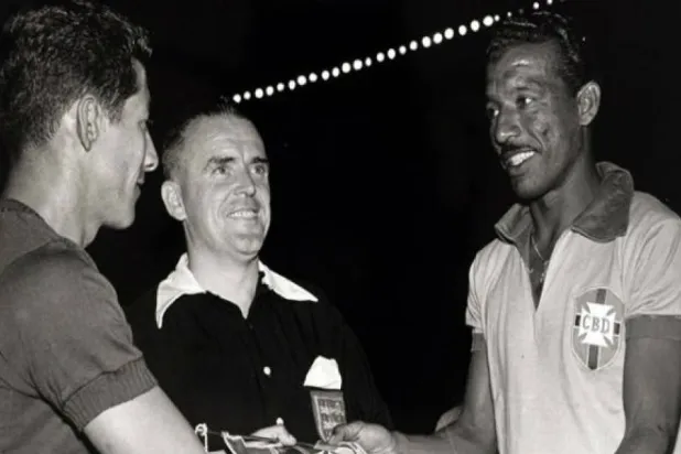 مينديز وزيزينيو في لقاء سابق بينهما (كوبا أميركا)