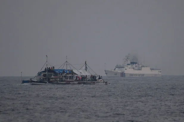 سفينة تابعة لخفر السواحل الصيني في بحر الصين الجنوبي (أ.ف.ب)