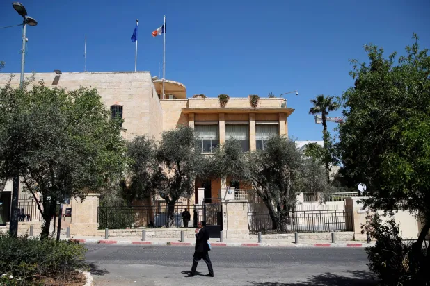 منظر عام للجزء الخارجي لمبنى القنصلية العامة الفرنسية في القدس 19 مارس 2018 (رويترز)