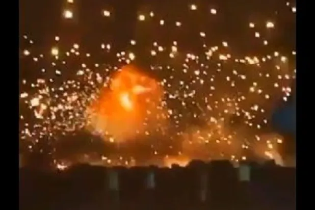 لقطة من فيديو متداول للحريق على منصة «إكس»