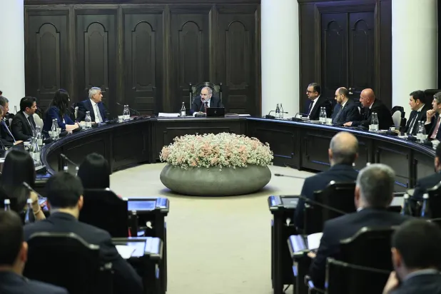 جانب من اجتماع الحكومة الأرمينية الخميس (موقعها الإلكتروني)