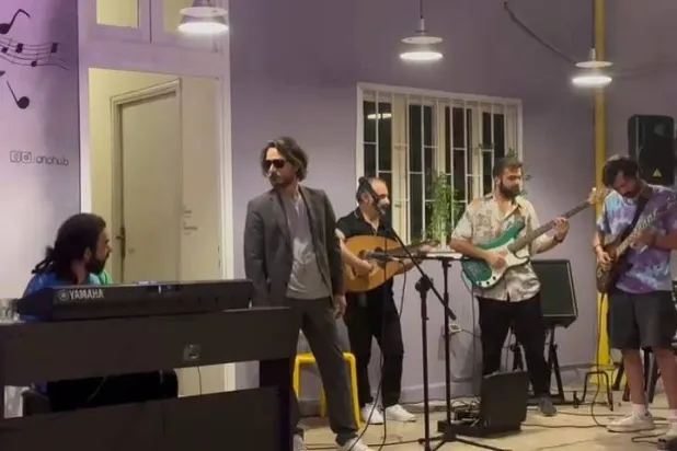 يستبعد دخول مجال الغناء واتّخاذه مهنةً (صور طارق يعقوب)