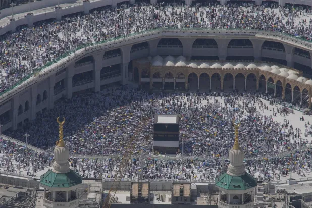 عقوبات تطال «المغرّرين» بالحجّاج... وتثمين سعودي للإجراءات التصحيحية