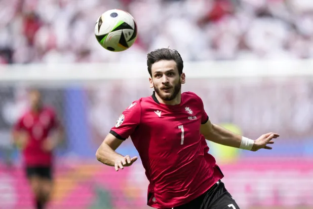 كفاراتسخيليا نجم جورجيا (أ.ب)