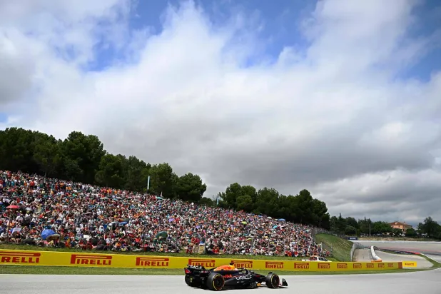 يأمل الهولندي فرستابن بطل العالم 3 مرات مع رد بول أن يوسع الفارق مع منافسيه (أ.ف.ب)