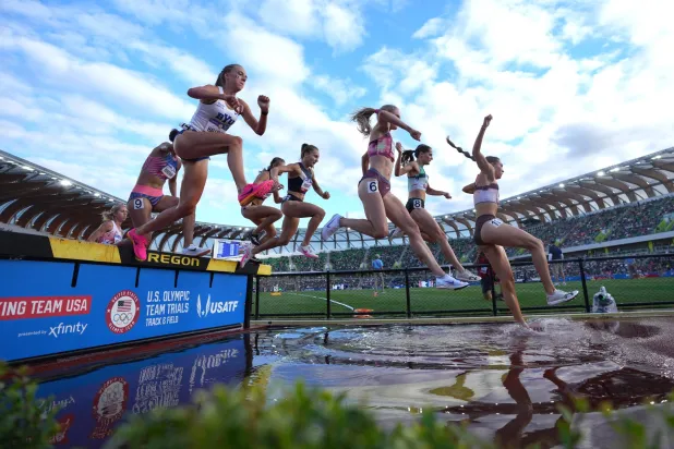 جانب من التصفيات التأهيلية الأولمبية الأميركية في يوغين (رويترز)