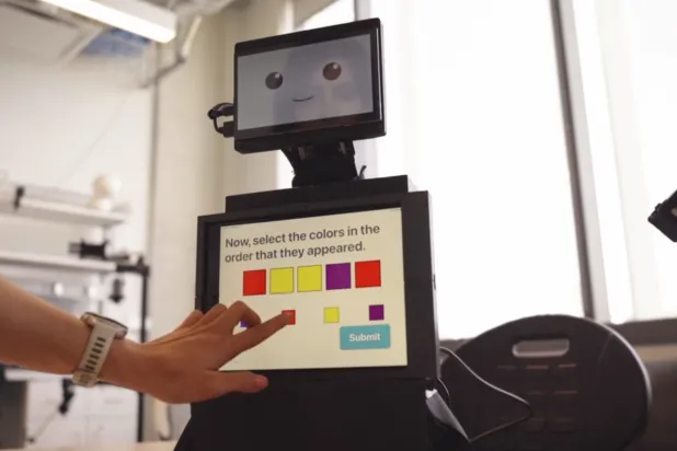 يخطط الفريق لنشر «كارمن» في عدد منازل أكبر لجمع مزيد من البيانات وتحسين وظائفه (ديفيد بايلوت / جامعة كاليفورنيا سان دييغو)