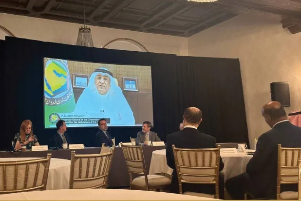 جاسم البديوي خلال كلمته في اجتماع المائدة المستديرة بين مجلس التعاون والشركات الأميركية (الشرق الأوسط)