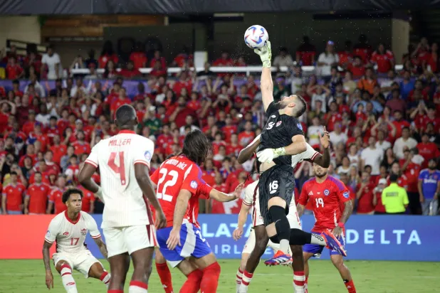 احتلت تشيلي المركز الثالث في المجموعة الأولى بعد الأرجنتين المتصدرة وكندا (أ.ف.ب)