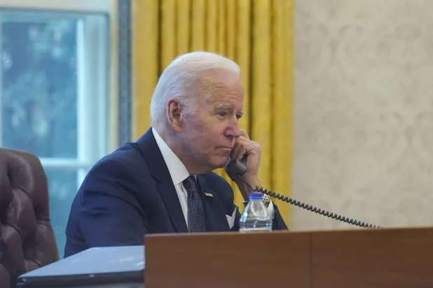 Doktorlar, bir şeyler yedikten sonra yüzmenin ciddi sorunlar yaratmayacağı görüşünde (Unsplash)