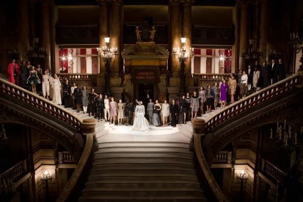 لم يكن صعباً على فريق العمل في «شانيل» تجاوز غياب مدير فني يقودها... كانت جينات الدار قوية وكافية (شانيل)