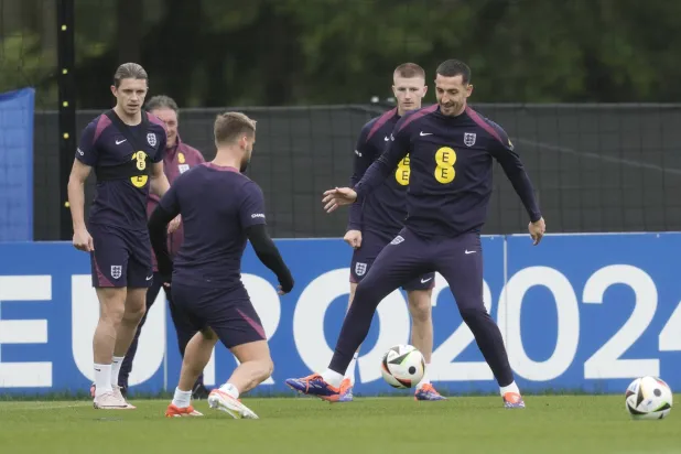 بلينغهام وكين أنقذا وظيفة المدرب غاريث ساوثغيت (أ.ب)