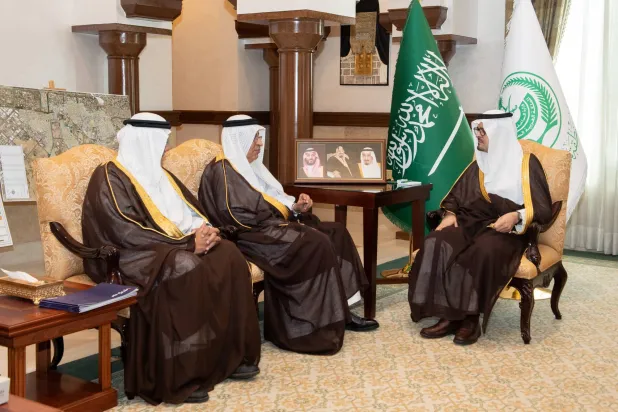 الأمير سعود بن مشعل يستقبل المهندس رائد المديهيم والمهندس مازن جوهر في مقر الإمارة بجدة (واس)
