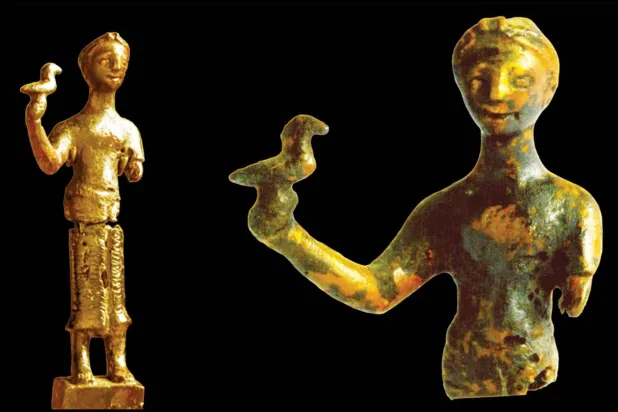 تمثال برونزي من محفوظات مركز مليحة للآثار في إمارة الشارقة