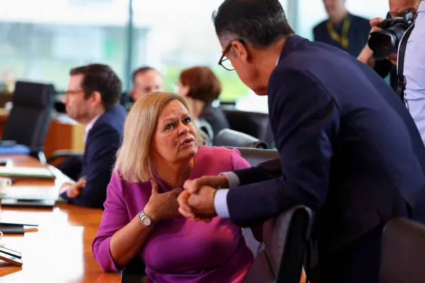 نانسي فيزر (رويترز)