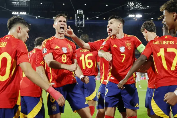 أداء المنتخب الإسباني القوي في يورو 2024 يعطيه الفرصة الأكبر لحصد اللقب (إ.ب.أ)