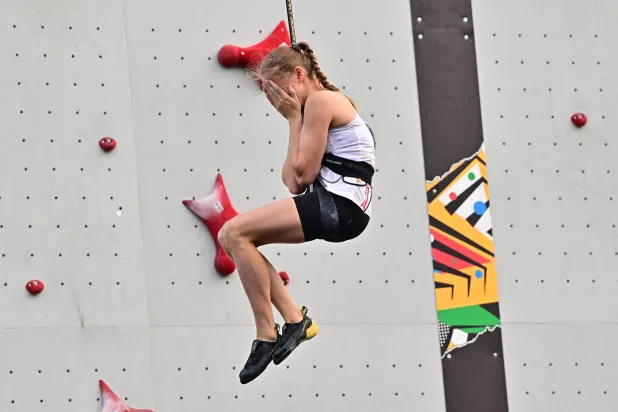 أولا كالوتسكا كانت تبكي بسبب فوزها على شقيقتها (رويترز)