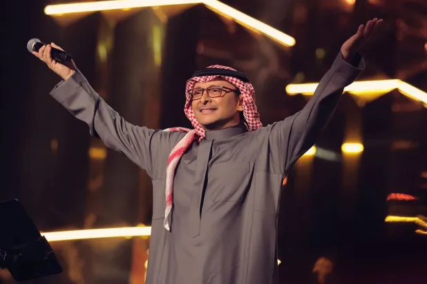 الفنان عبد المجيد عبد الله يشارك في إحياء الحفل بالرياض (روتانا)