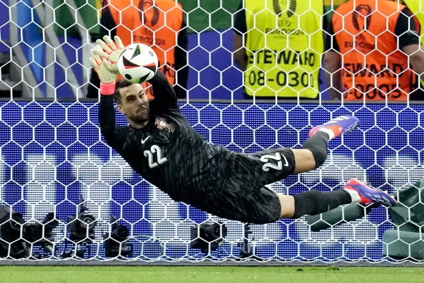 ديوغو كوستا حارس مرمى منتخب البرتغال (أ.ب)