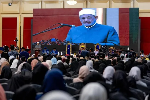 شيخ الأزهر خلال كلمته في الاحتفالية التي نظمتها «جامعة العلوم الإسلامية الماليزية» (مشيخة الأزهر)