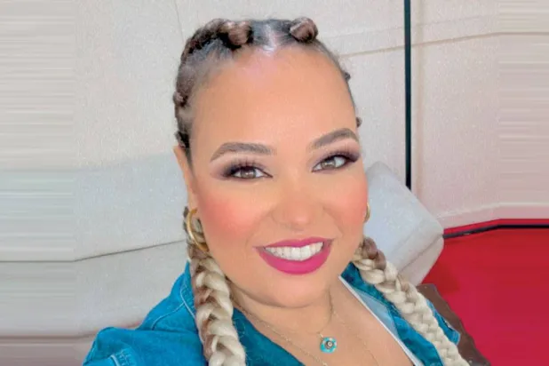 ترفض إجراء جراحة لخفض وزنها ({الشرق الأوسط})