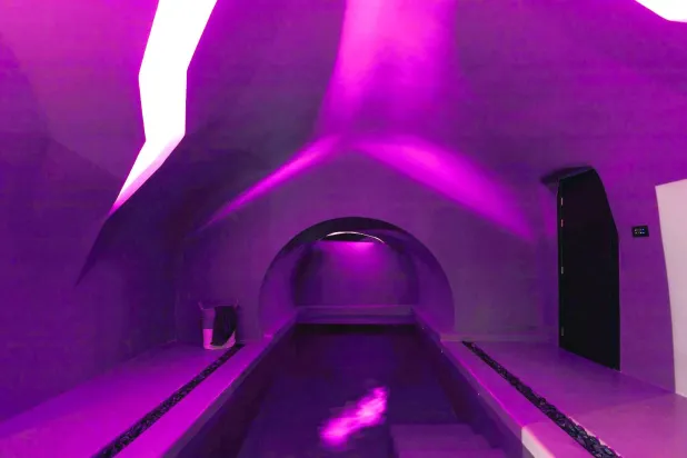 غرف فندقية على شكل كهوف (الشرق الأوسط)