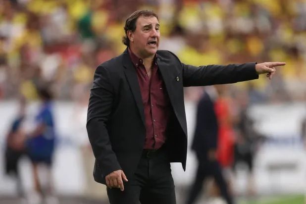 نيستور لورينزو (أ.ف.ب)