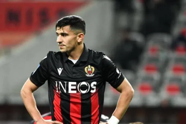 اللاعب الجزائري يوسف عطال بقميص نادي نيس (حسابه اللاعب على وسائل التواصل)