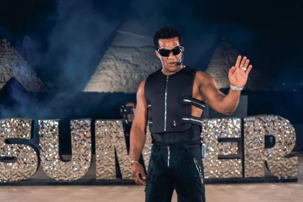 محمد رمضان في أحد حفلاته الغنائية (حسابه على «فيسبوك»)