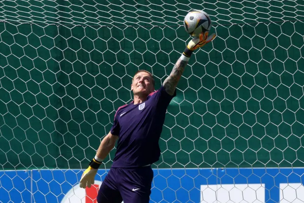 جوردان بيكفورد (رويترز)