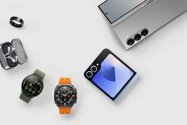 مجموعة جديدة من المنتجات كشفت عنها شركة «سامسونغ» في حدثها الضخم في باريس اليوم الأربعاء (سامسونغ)