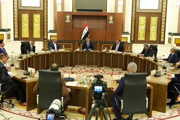 لقاء سابق لرئيس الوزراء العراقي مع القوى الفائزة في كركوك (الحكومة العراقية)