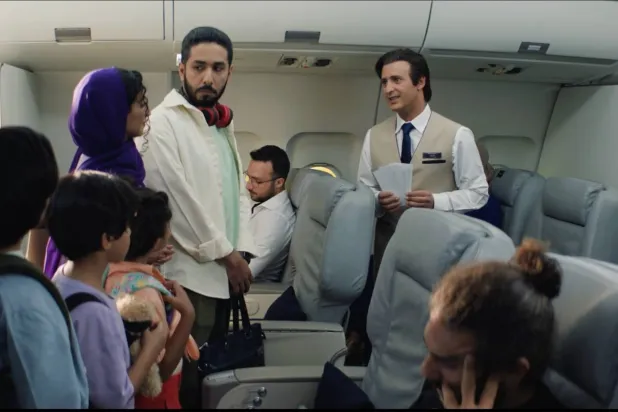 فهد البتيري في مشهد من فيلمه الجديد «العيد عيدين» (الشرق الأوسط) 

